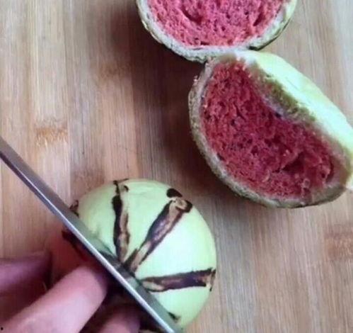 西瓜馒头视频,夏日清新美食，轻松制作甜蜜滋味