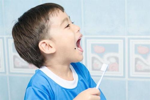 刷牙宝宝视频,温馨视频回顾